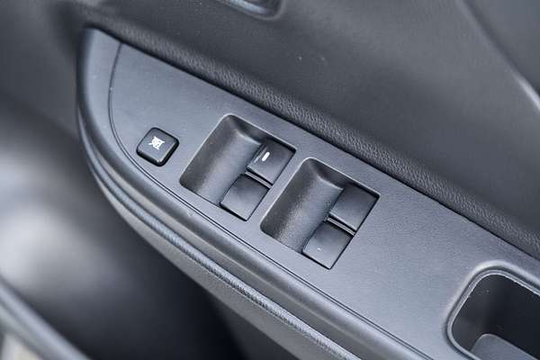 2019 Mitsubishi Triton GLX+ MR 4X4