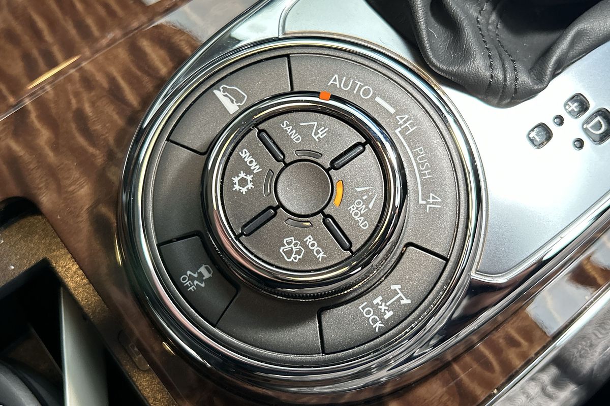 2024 Nissan Patrol Ti Y62