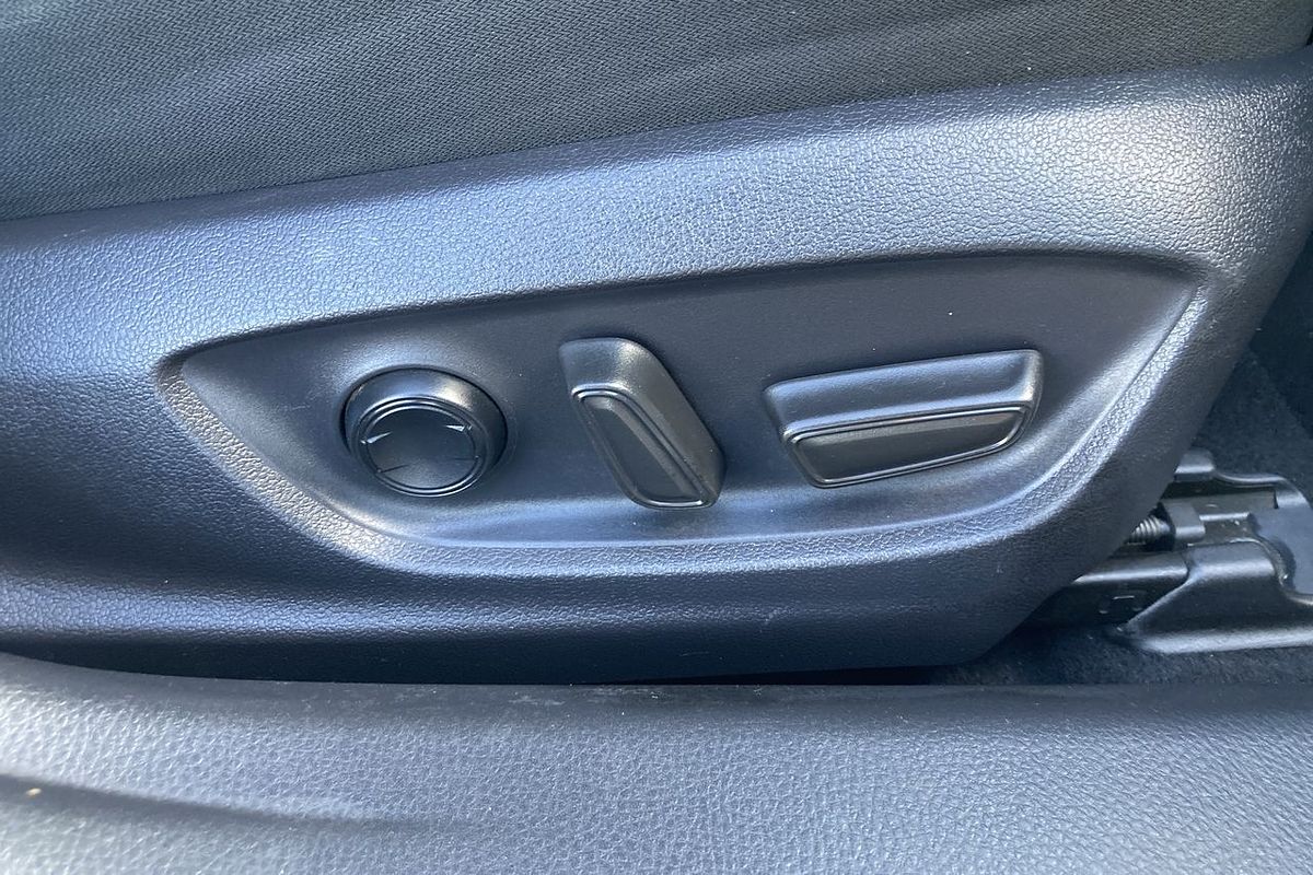 2020 Toyota Camry Ascent Sport AXVH71R