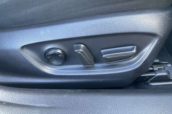 2020 Toyota Camry Ascent Sport AXVH71R