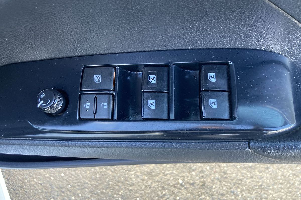 2020 Toyota Camry Ascent Sport AXVH71R