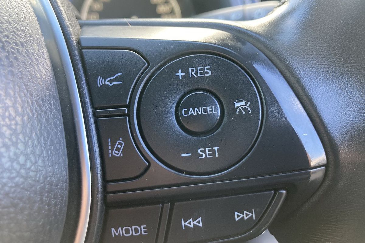 2020 Toyota Camry Ascent Sport AXVH71R