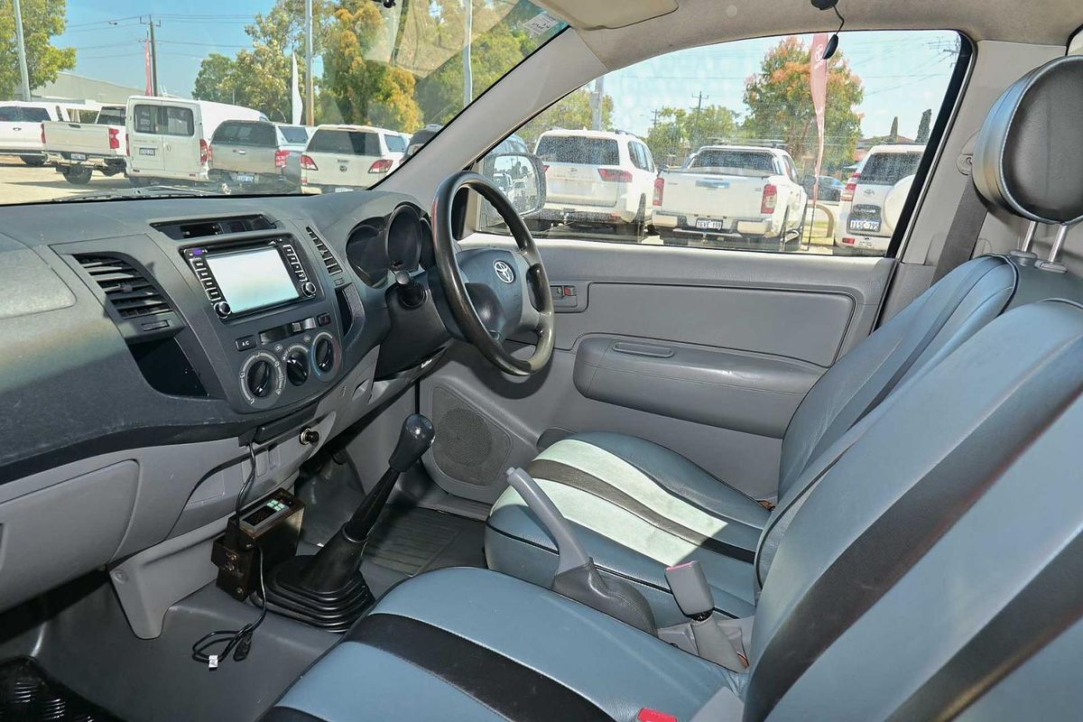 2006 Toyota Hilux Workmate TGN16R Rear Wheel Drive