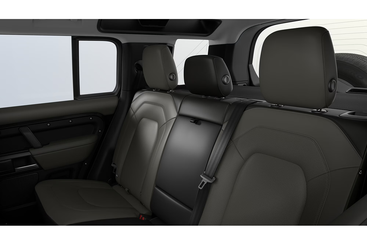 2025 Land Rover Defender 90 D250 S L663