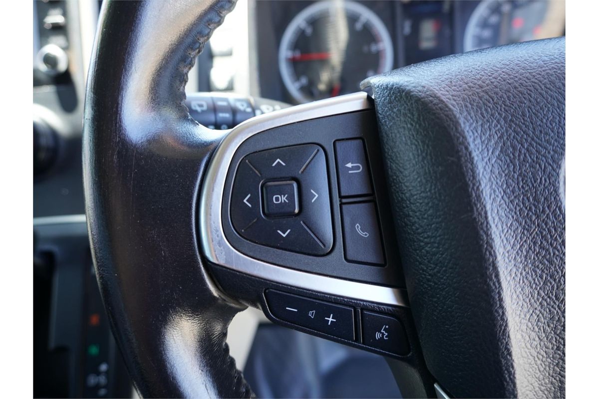 2020 Toyota Hiace Commuter GDH322R ELWB High Roof