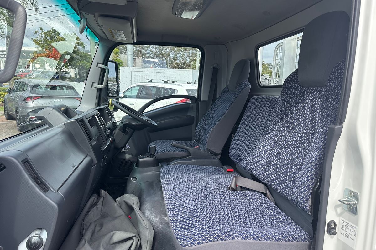 2022 Isuzu N Series NNR 55/45-150 4x2 SWB