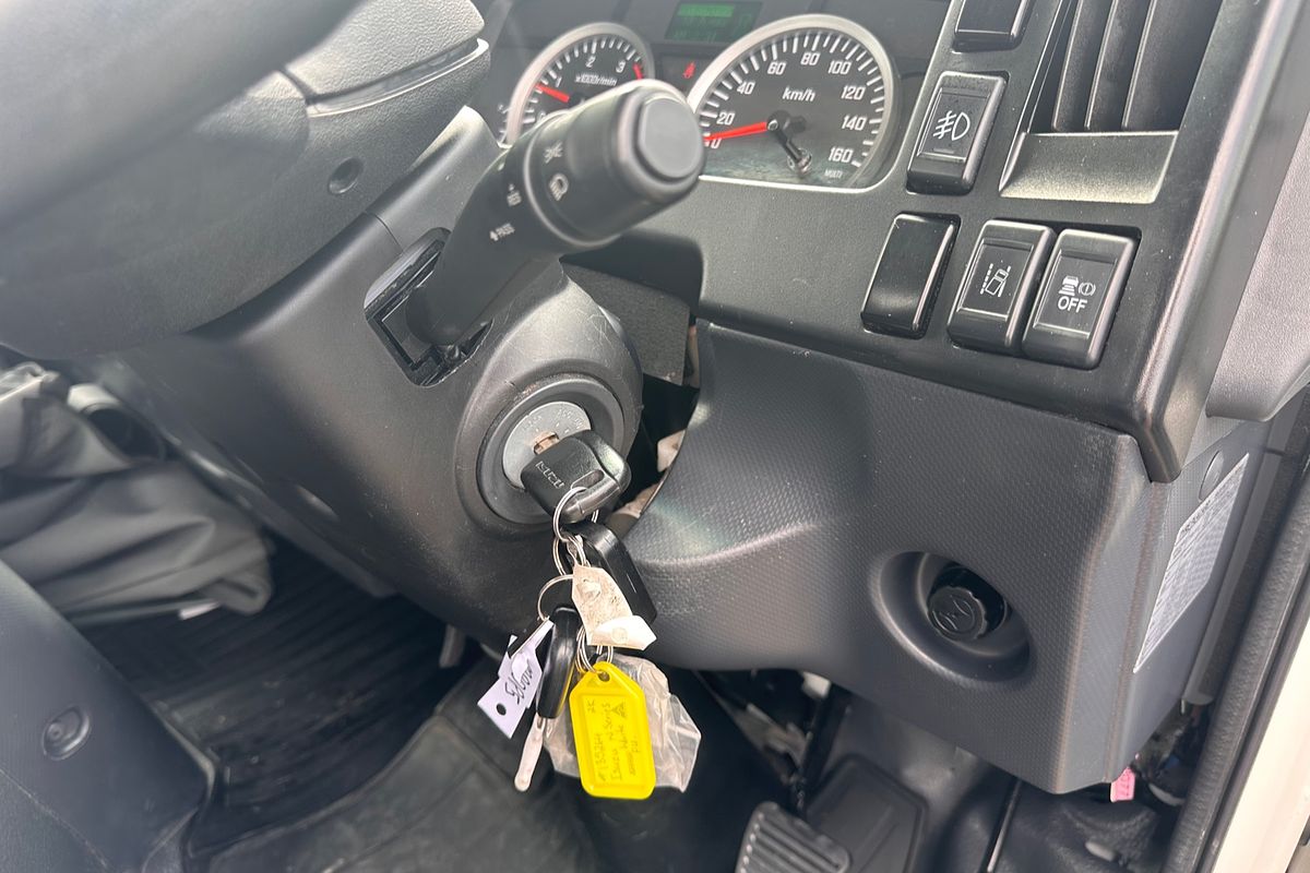 2022 Isuzu N Series NNR 55/45-150 4x2 SWB