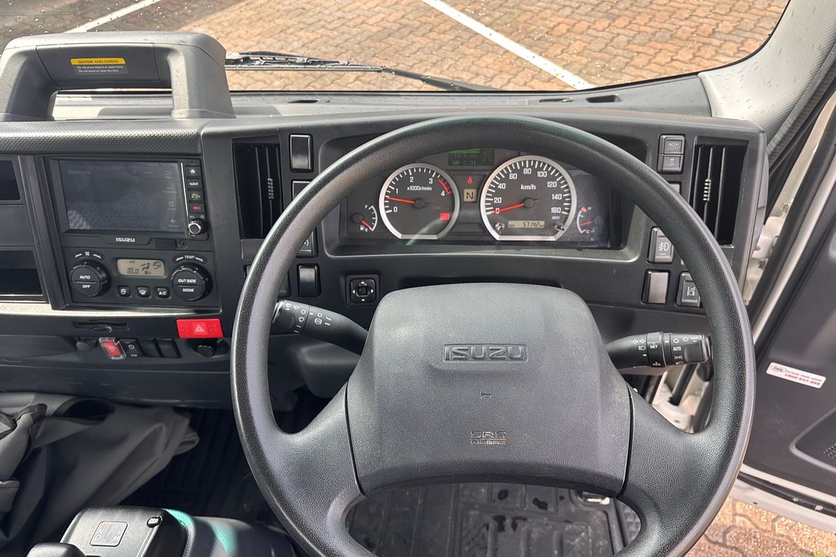 2022 Isuzu N Series NNR 55/45-150 4x2 SWB