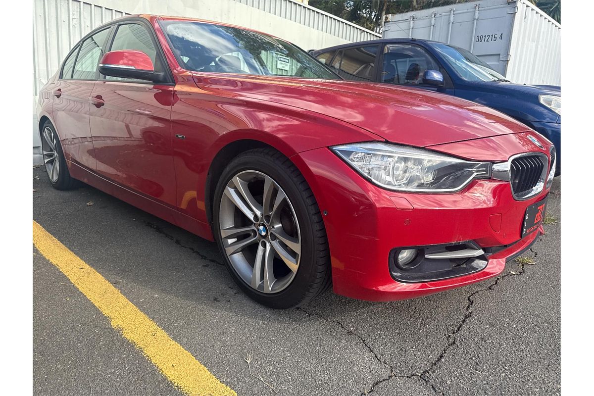 2014 BMW 3 Series 320i F30