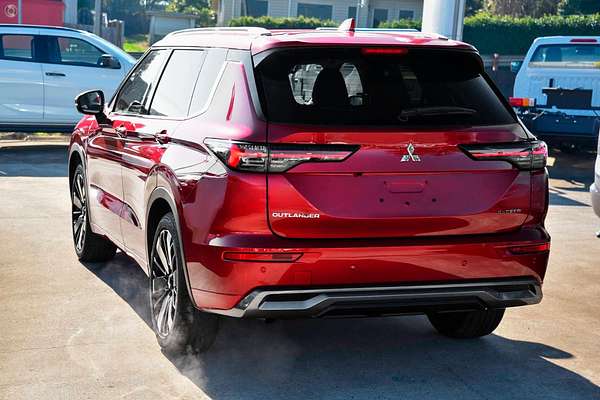 2025 Mitsubishi Outlander Exceed ZM