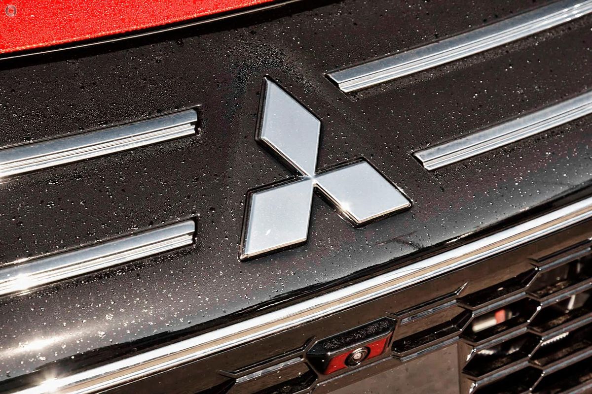 2025 Mitsubishi Outlander Exceed ZM