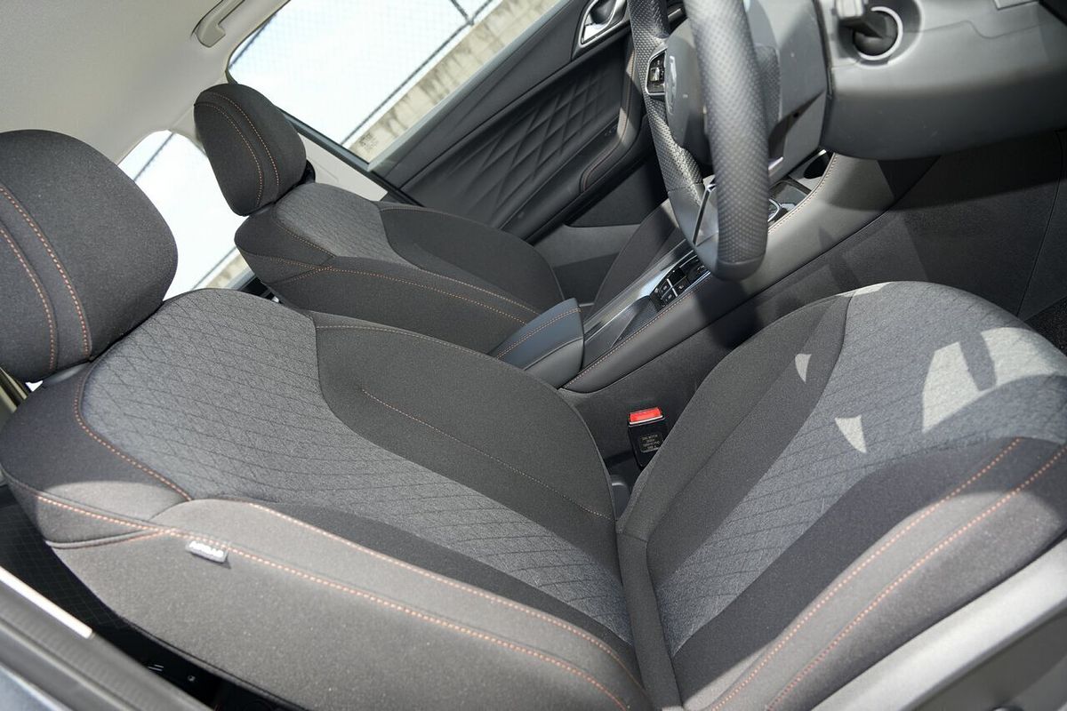 2025 MG HS Hybrid+ Excite AS33H