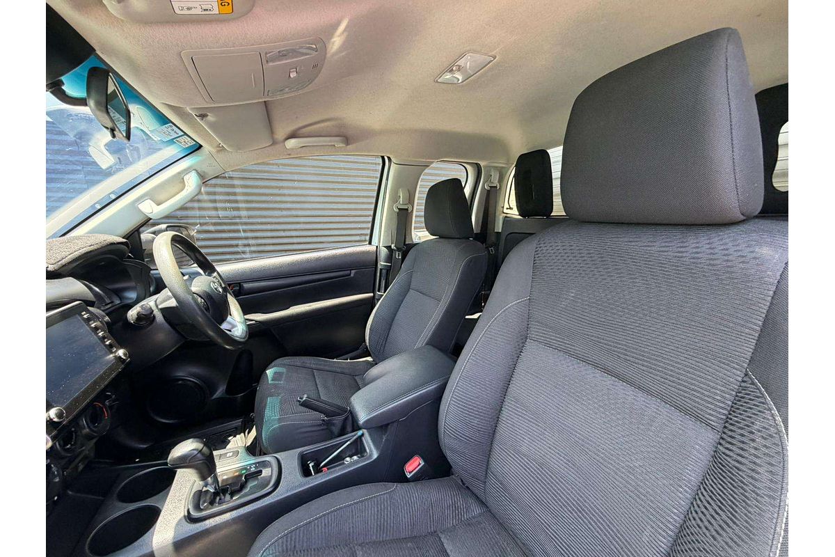 2020 Toyota Hilux SR GUN126R 4X4