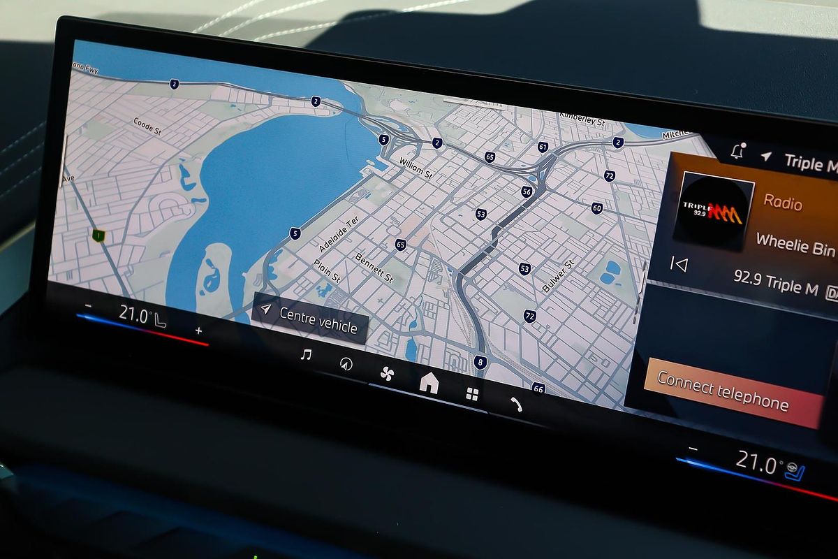 2025 BMW X3 30e xDrive G45