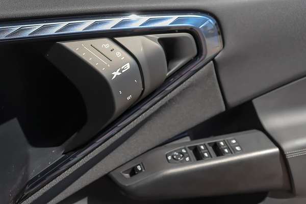 2025 BMW X3 30e xDrive G45