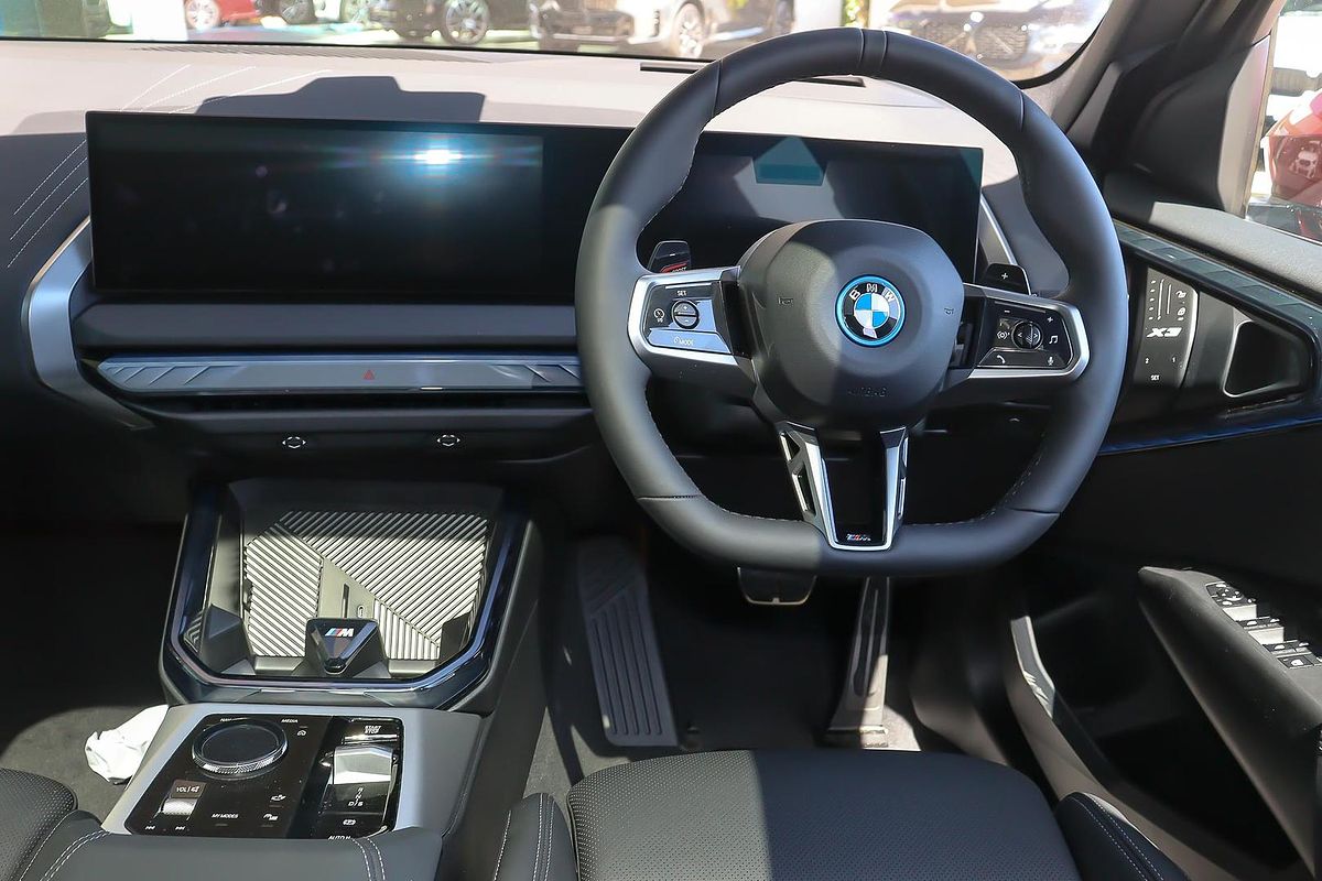 2025 BMW X3 30e xDrive G45