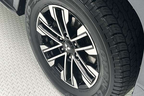 2022 Mitsubishi Pajero Sport Exceed QF