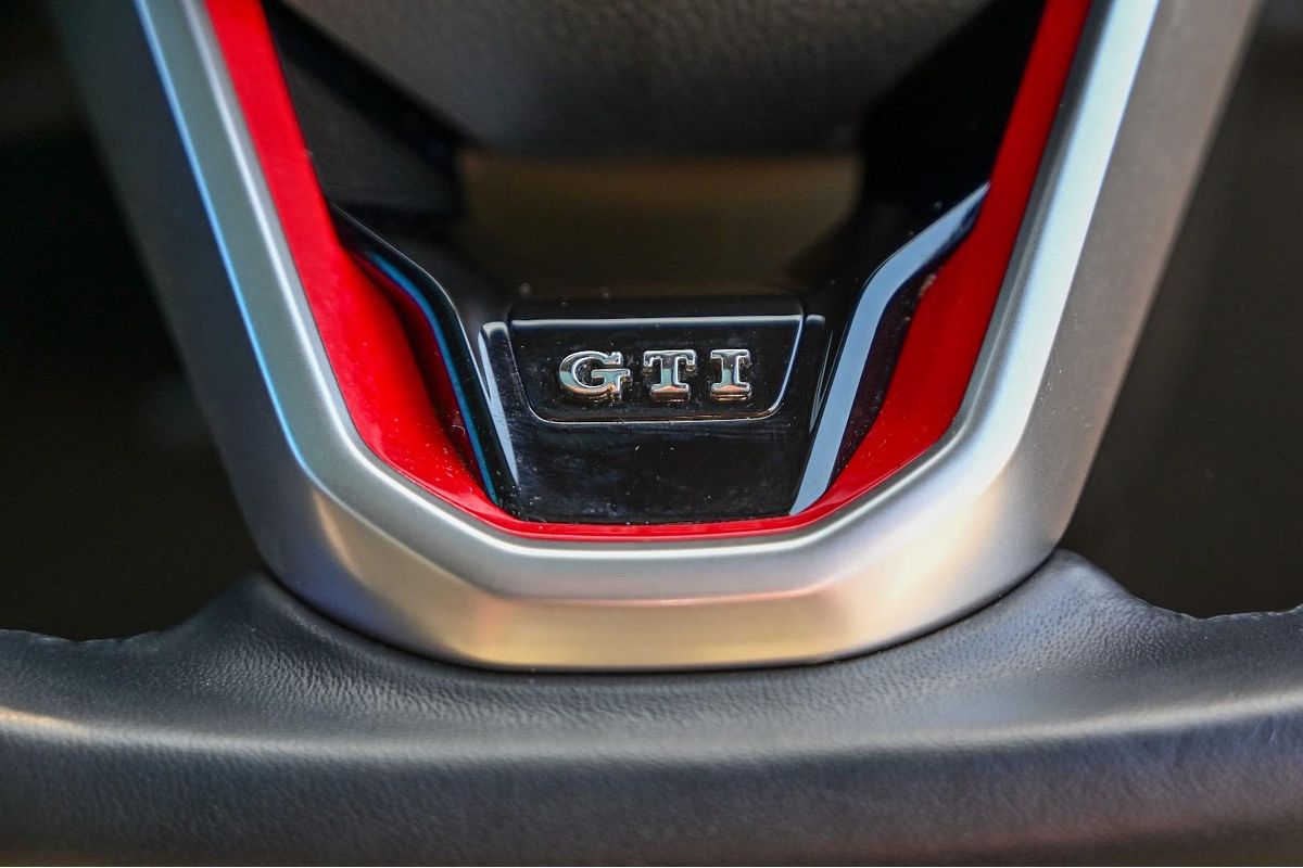 2021 Volkswagen Golf GTI 8