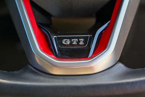 2021 Volkswagen Golf GTI 8