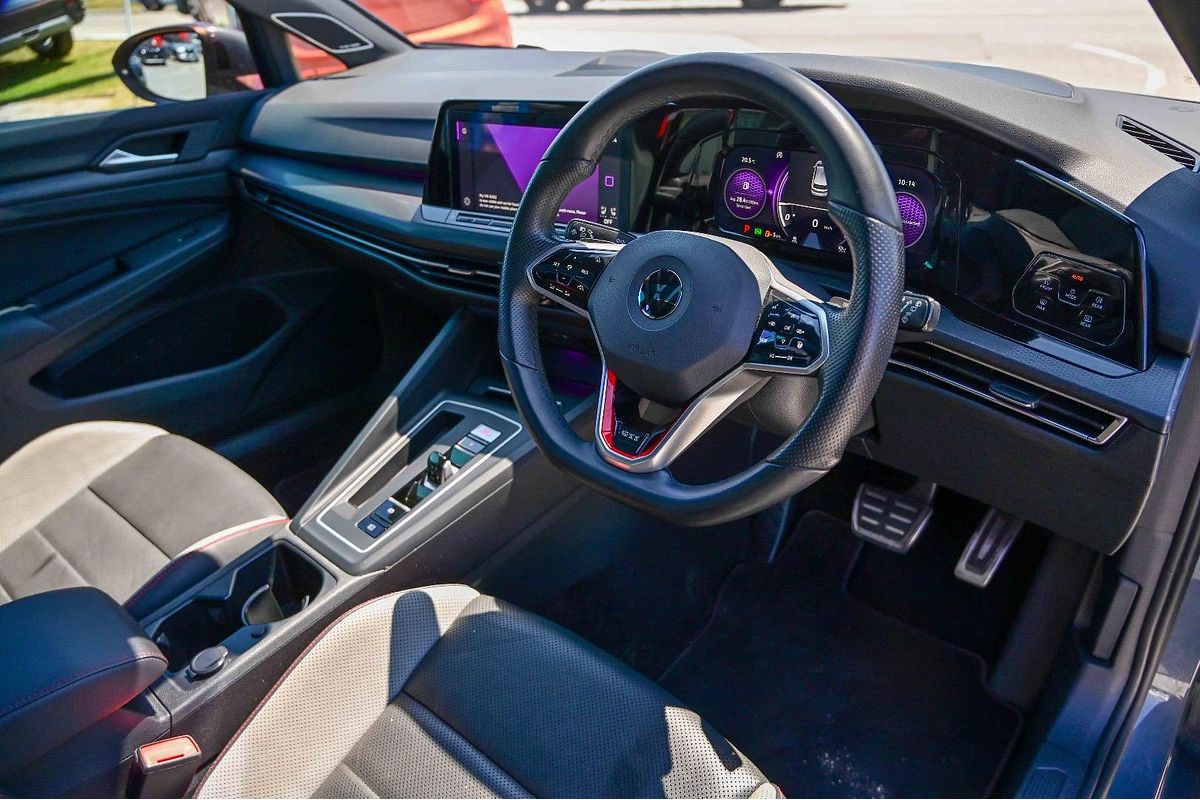 2021 Volkswagen Golf GTI 8