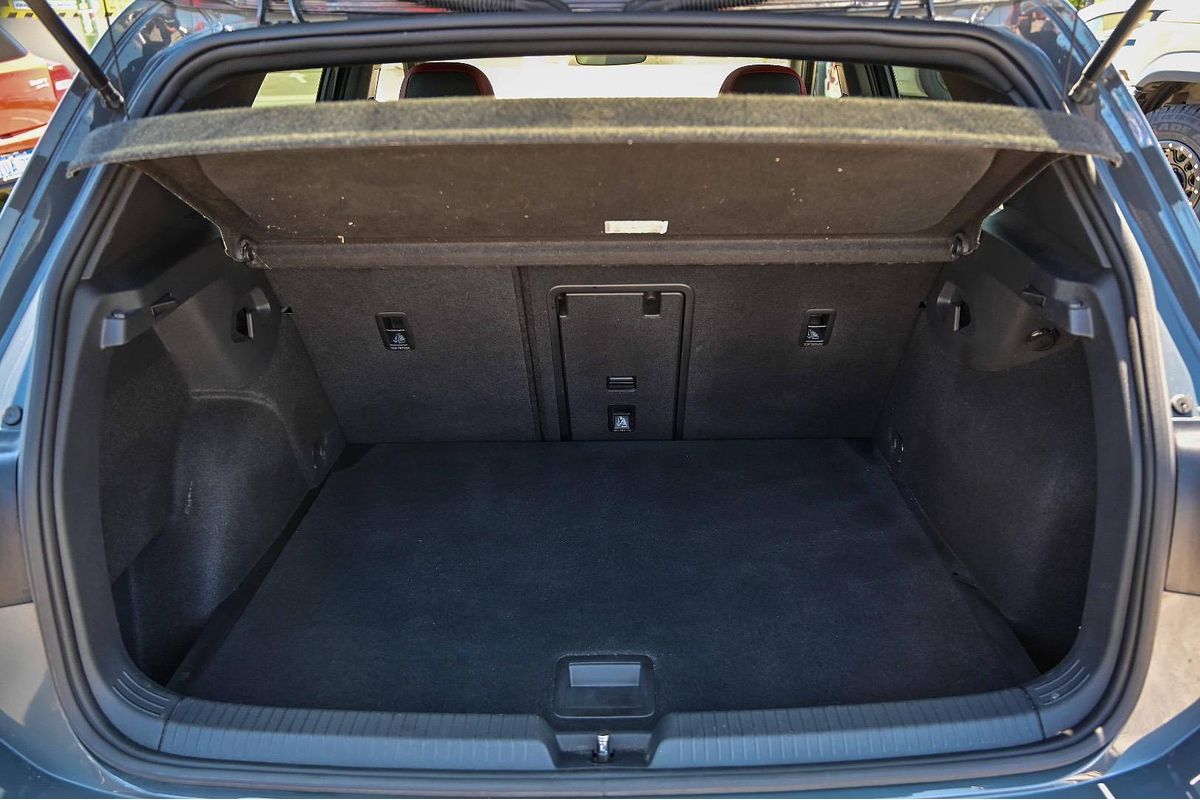 2021 Volkswagen Golf GTI 8