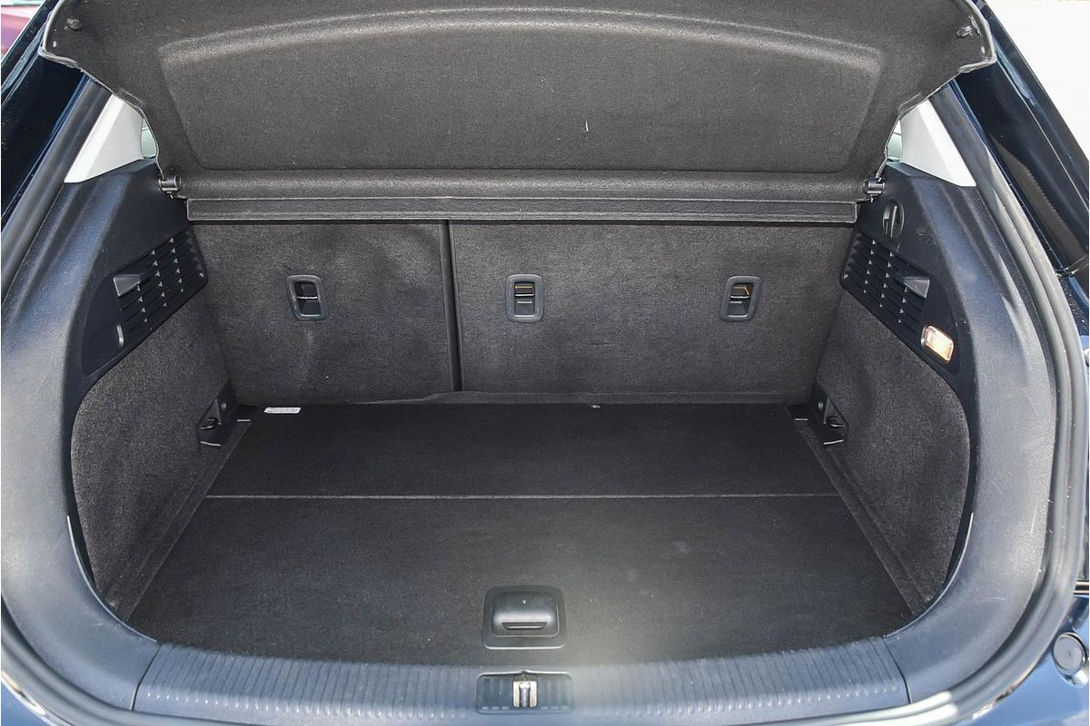 2012 Audi A1 Attraction 8X