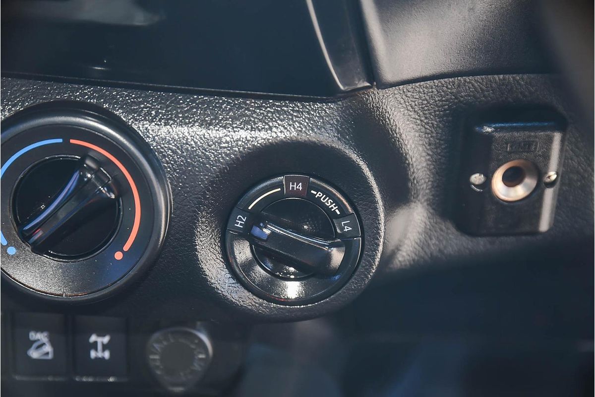 2020 Toyota Hilux SR GUN126R 4X4