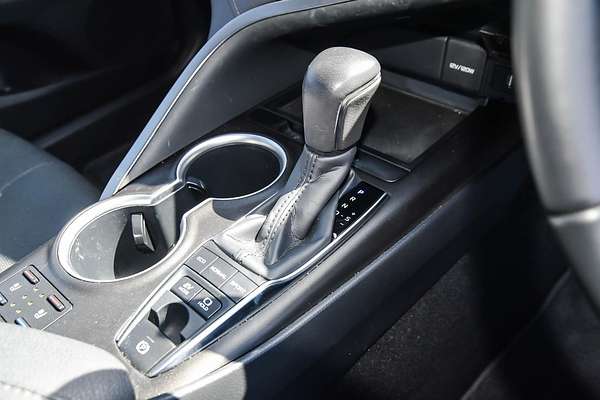 2024 Toyota Camry SL AXVH70R