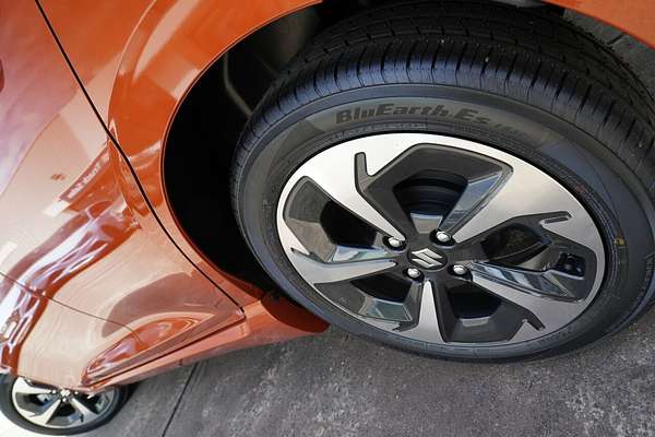 2025 Suzuki Swift Hybrid GLX UZ