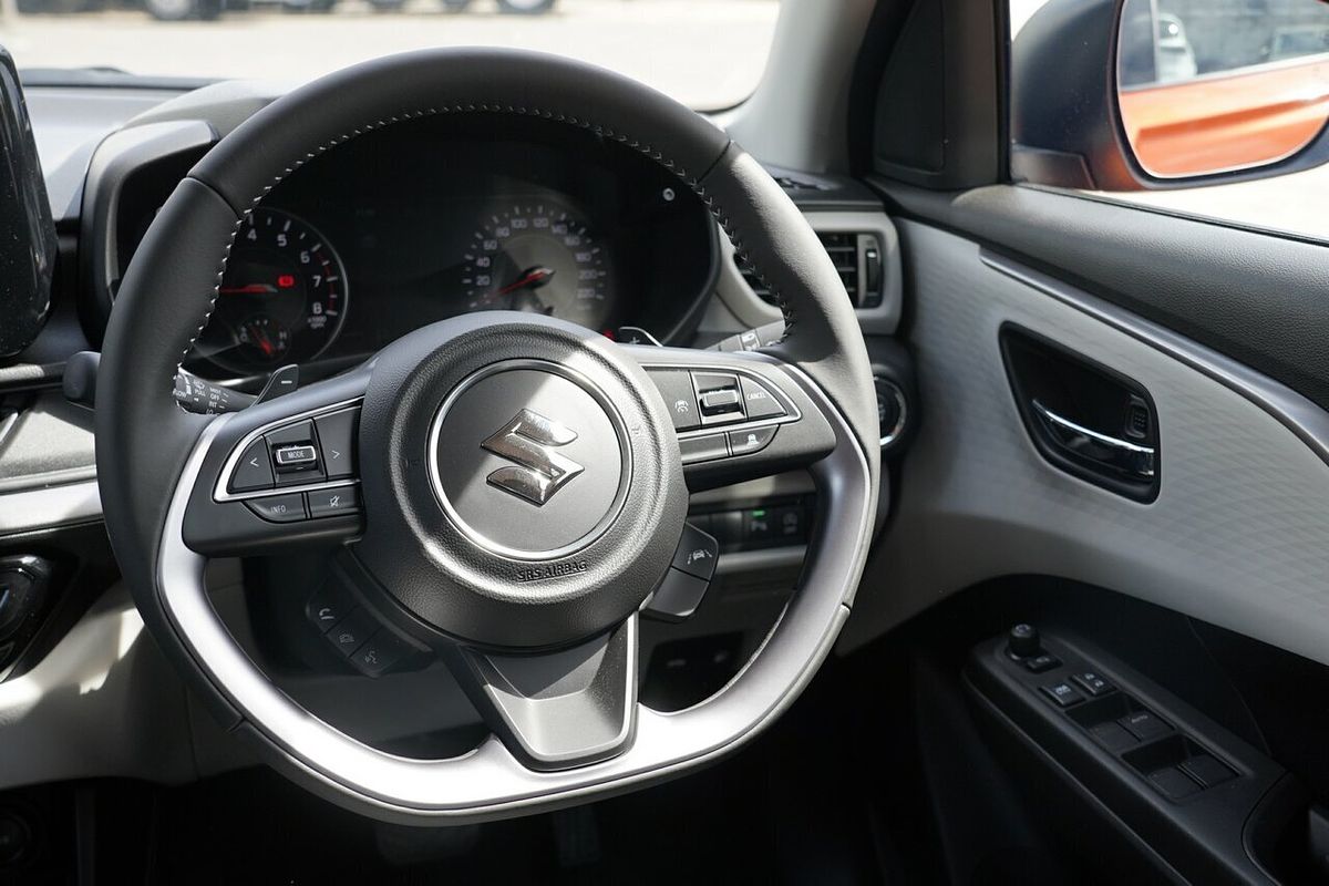 2025 Suzuki Swift Hybrid GLX UZ