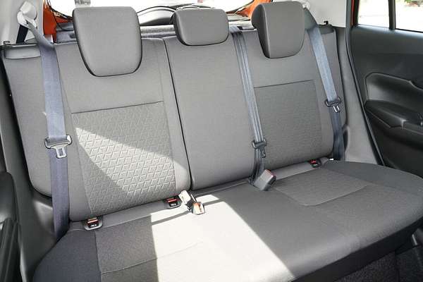 2025 Suzuki Swift Hybrid GLX UZ