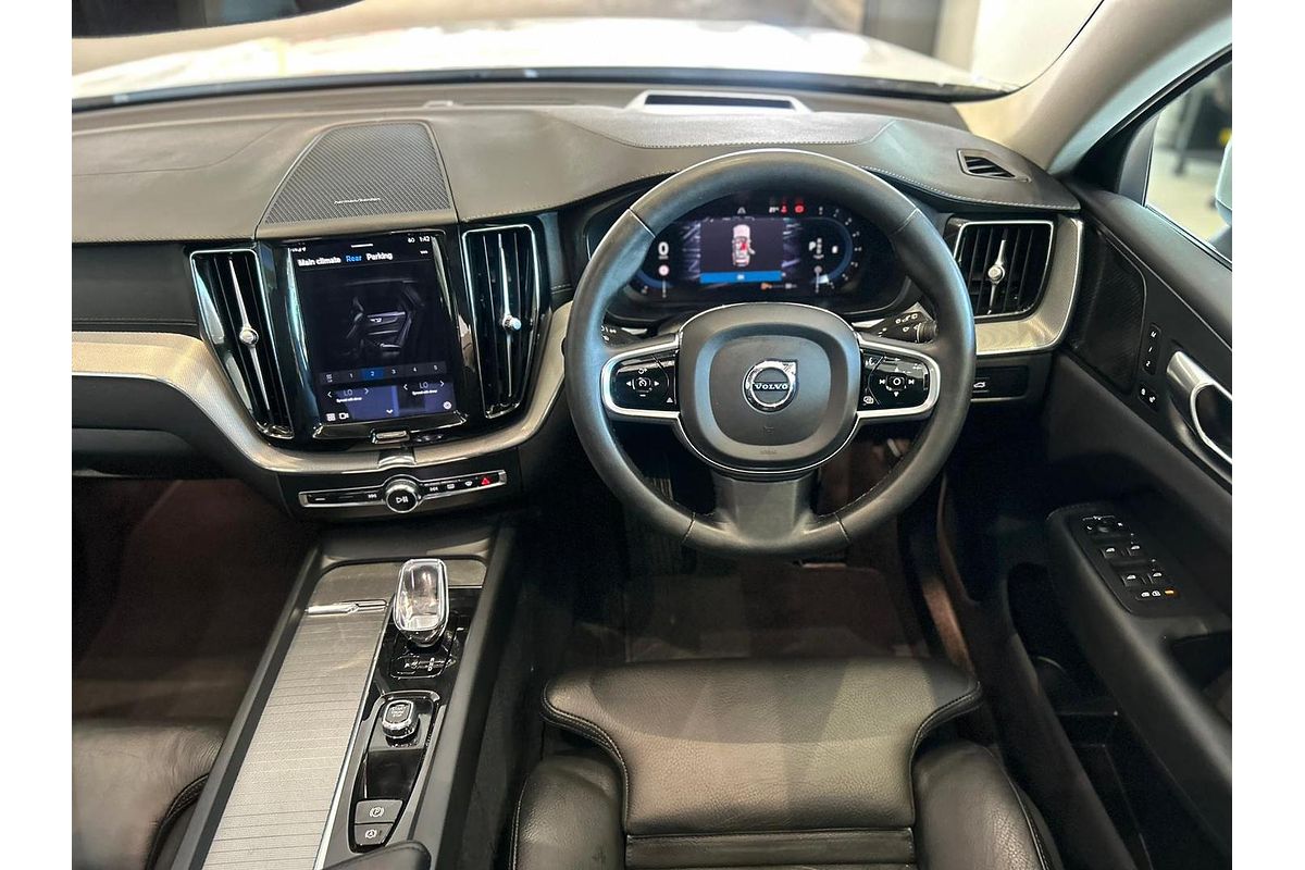 2023 Volvo XC60 Ultimate B5 Bright