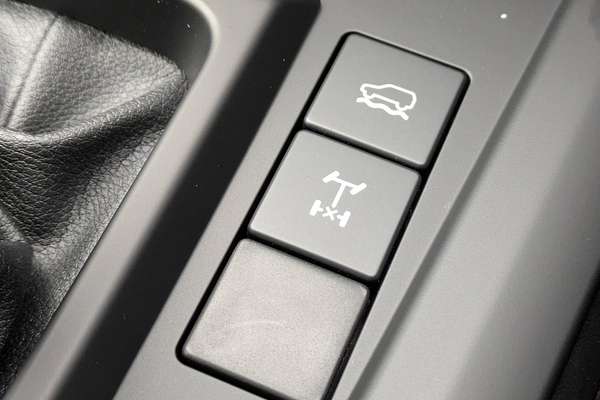 2025 Isuzu D-MAX X-RIDER 4X4