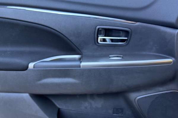 2025 Mitsubishi ASX LS XD