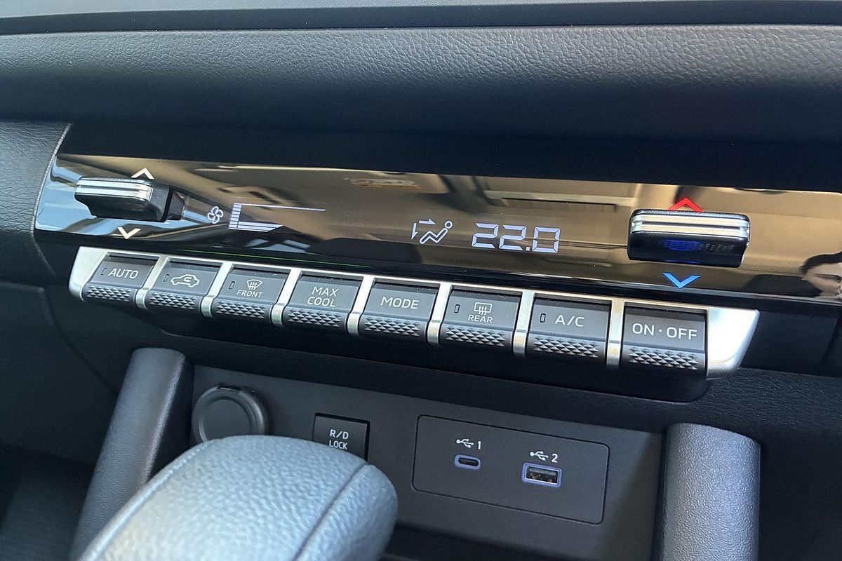 2024 Mitsubishi Triton GLX+ MV 4X4