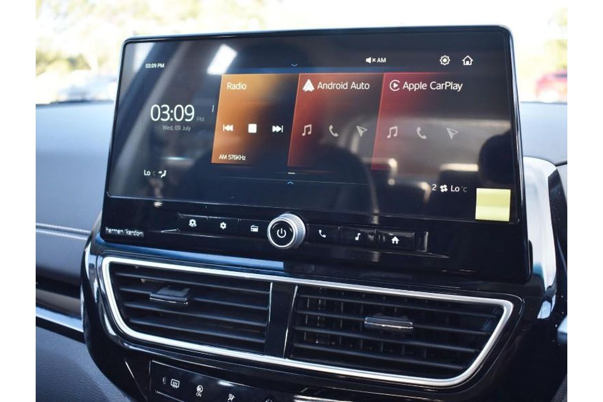 2025 Mahindra XUV3XO AX7L