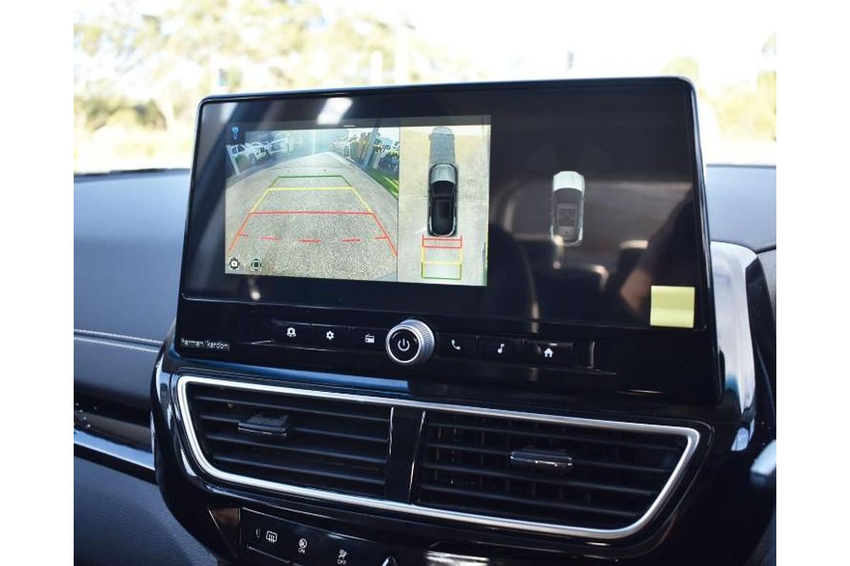 2025 Mahindra XUV3XO AX7L