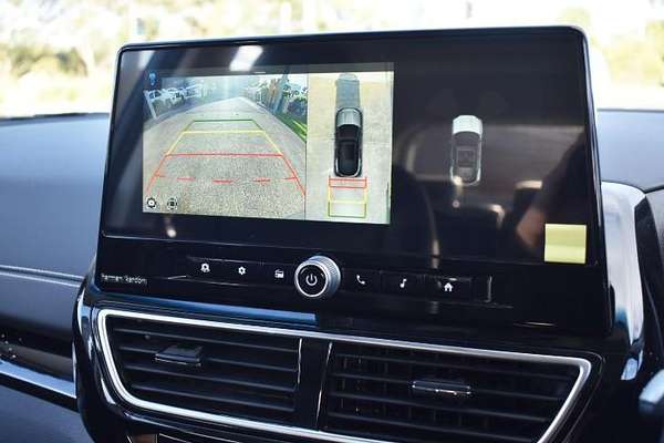 2025 Mahindra XUV3XO AX7L