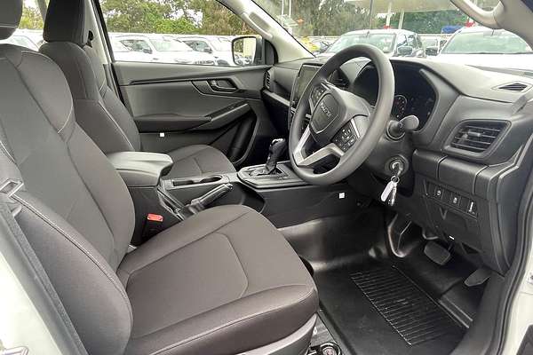 2025 Isuzu D-MAX SX 4X4