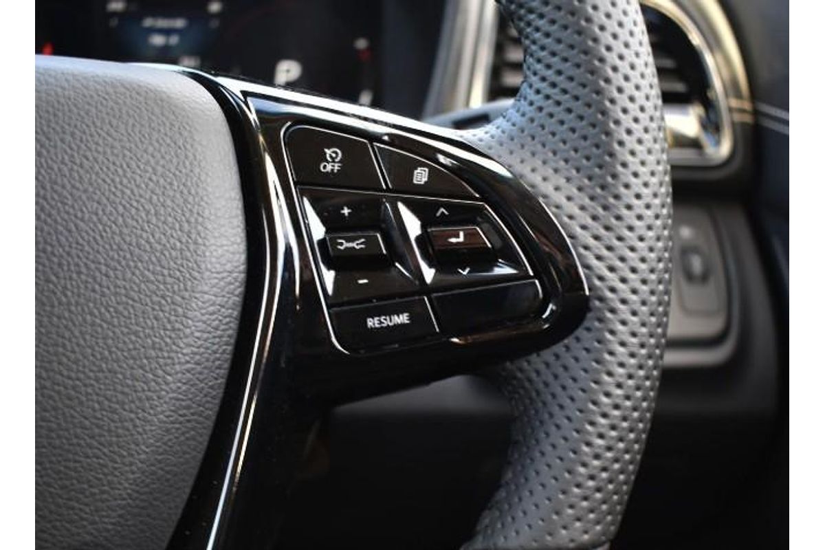 2025 Mahindra XUV3XO AX7L