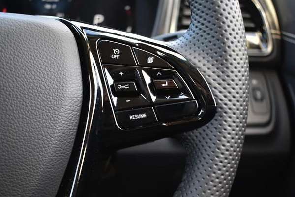 2025 Mahindra XUV3XO AX7L