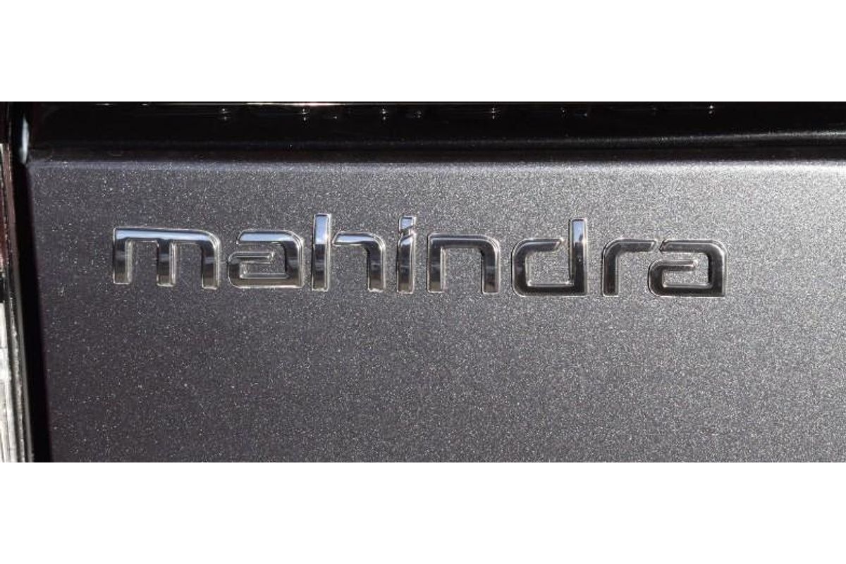 2025 Mahindra XUV3XO AX7L