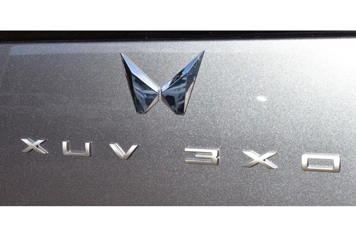 2025 Mahindra XUV3XO AX7L