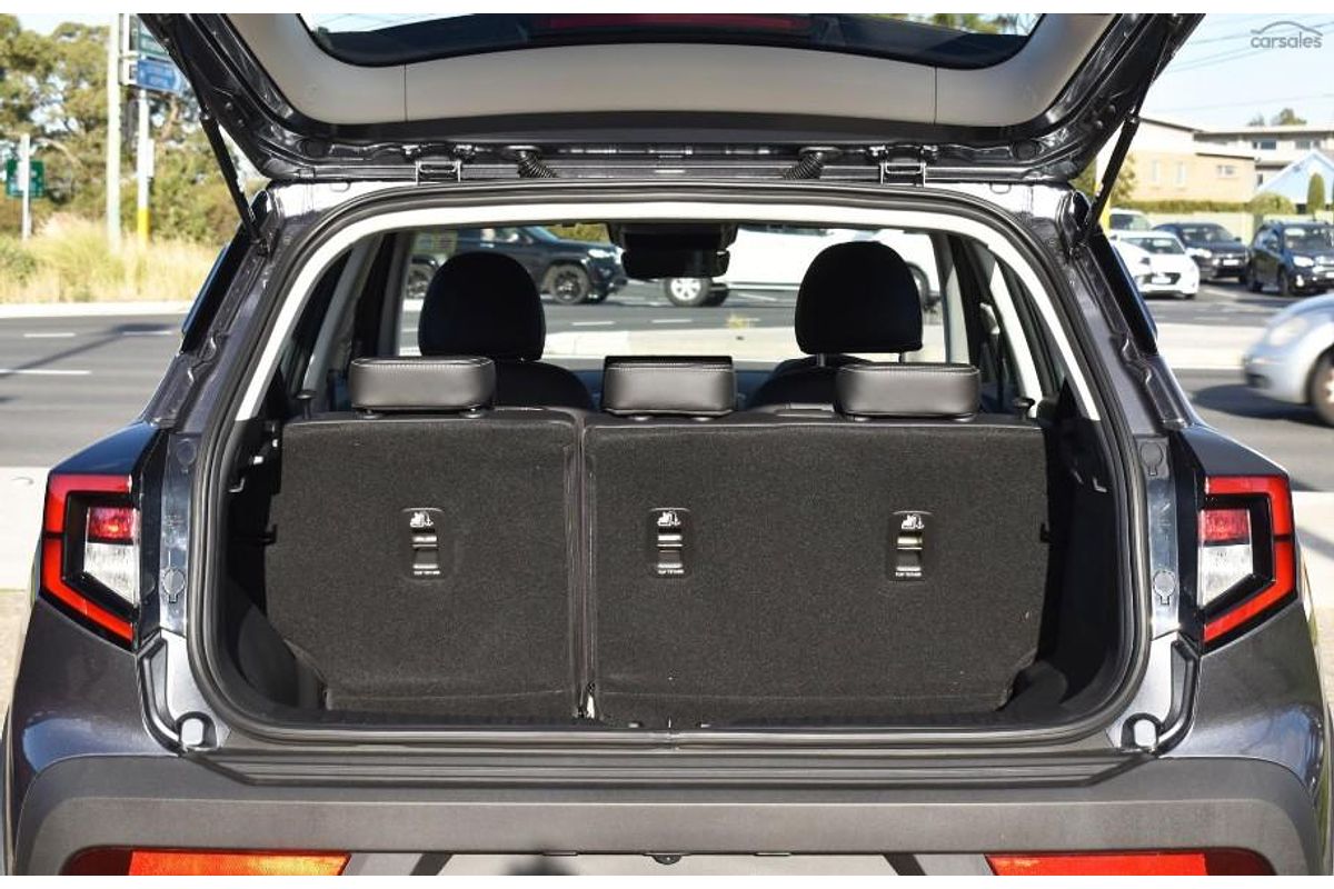 2025 Mahindra XUV3XO AX7L