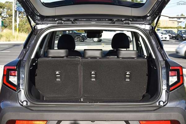 2025 Mahindra XUV3XO AX7L