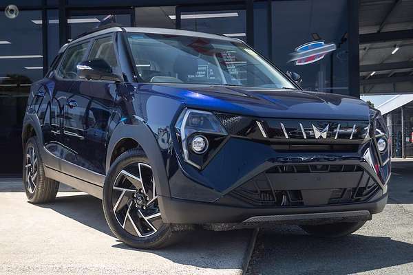2025 Mahindra XUV3XO AX7L