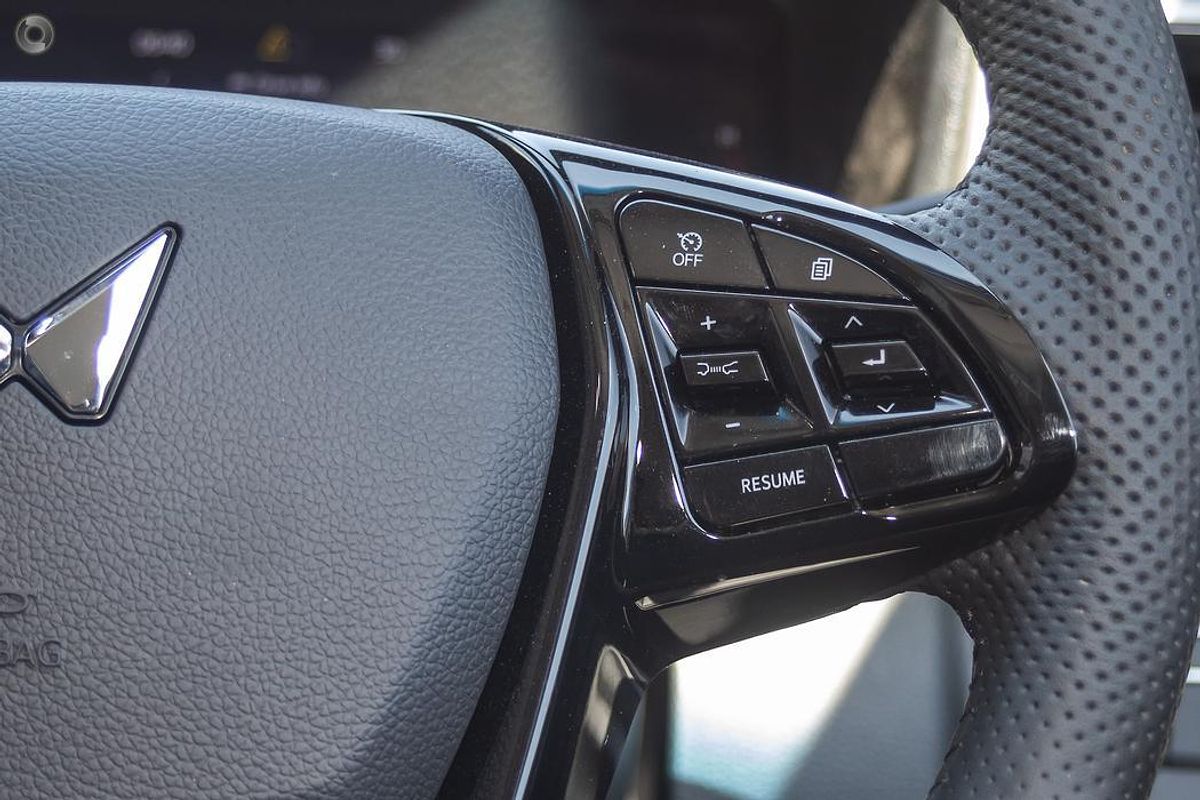 2025 Mahindra XUV3XO AX7L