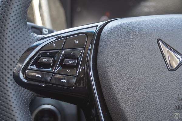 2025 Mahindra XUV3XO AX7L