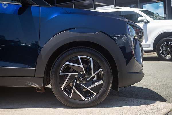 2025 Mahindra XUV3XO AX7L