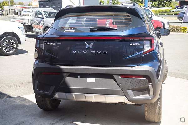 2025 Mahindra XUV3XO AX7L